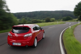 Mazda 3 MPS akceleruje z nuly na stovku za 6,1 sekundy.