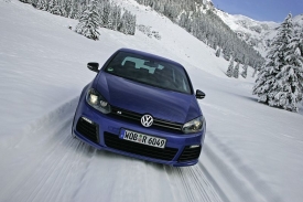 Volkswagen Golf R stojí od 979 tisíc korun.