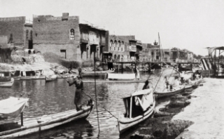 Přístav v jihoirácké Basře kolem roku 1910.