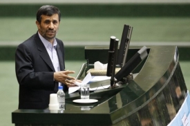 Ahmadínežád vydal pokyn k výrobě jaderného paliva.