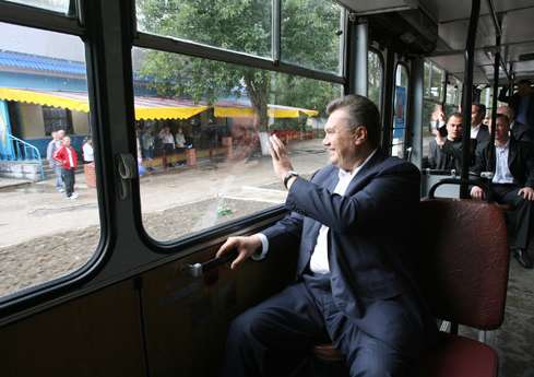 Janukovyč na návštěvě Krymu.