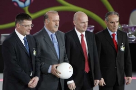 Reprezentační trenéři. Zleva: Levein, Del Bosque, Bílek a Zaugg.