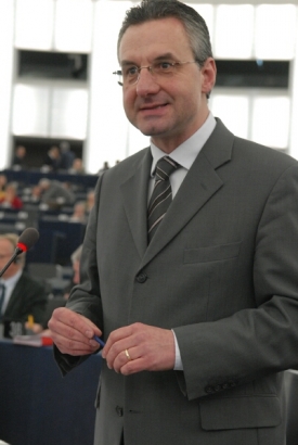 Jan Zahradil před hlasování o EK.