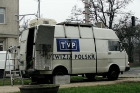 S Polskou televizí to jde z kopce. Shání peníze a bude propouštět.