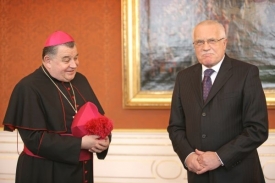 Prezident a nový pražský arcibiskup na Pražském hradě.