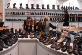 K výstavě Kabo patří samozřejmě boty.