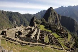 Slavná incká pevnost Machu Picchu v Peru.