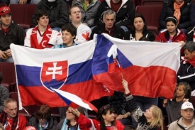 Vancouverskou halu ovládly české a slovenské vlajky.