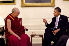 Prezident Obama poprvé přijal dalajlamu. K nelibosti Číny.