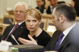 Julia Tymošenková kritizuje soud, že její stížnost řeší jen formálně.