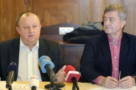 Se zástupci Steyru jednali Miloslav Kožnar (vlevo) a Jan Vlček.