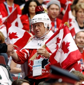 Kanaďané jsou blázni do hokeje.