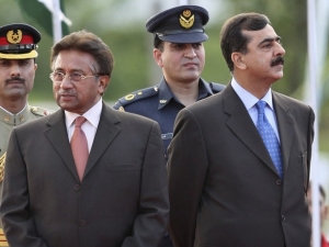 Pákistánský exprezident Mušaraf (vlevo) a premiér Gilání.