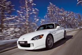 Honda S2000 Ultimate Edition se bude vyr&aacute;bět do konce června.