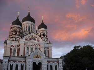Ruský ortodoxní chrám v Talinu. V Estonsku žije i mnoho Rusů.