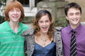 Zprava Daniel Radcliffe, Emma Watsonová a Rupert Grint.