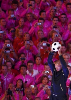 David Beckham při slavnostním zakončení olympijských her.