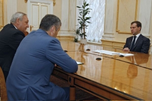 Ruský prezident Medveděv jedná s abcházkým protějškem Bagapšem.