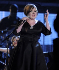 Objev roku, soulová zpěvačka Adele.