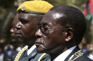 Robert Mugabe na slavnostním zahájení činnosti parlamentu.