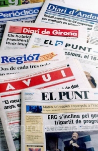 Noviny v katalánštině.
