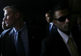 Muži z Obamovy ochranky.