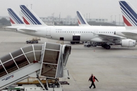 Air France postihl vysoký pokles zisku.
