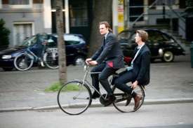 Jezdit na kole do práce? V Nizozemsku běžné.