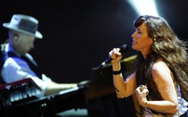 Alanis Morissette nabídla mix svých starších i nových písní.