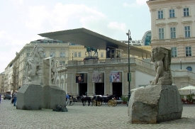 Největ&scaron;&iacute; v&iacute;deňsk&yacute; v&yacute;stavn&iacute; prostor Albertina.