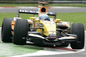 Alonso získal se stájí Renault své dva mistrovské tituly.