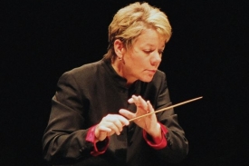 Americká dirigentka Marin Alsopová
