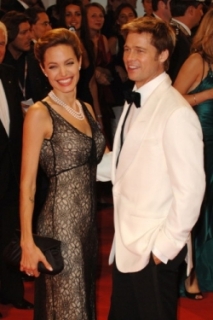 Angelina Jolieová a Brad Pitt chystají veselku na luxusní jachtě.