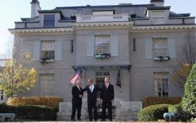 Bush, Abbás a Olmert pózují na úterním setkání v Annapolisu
