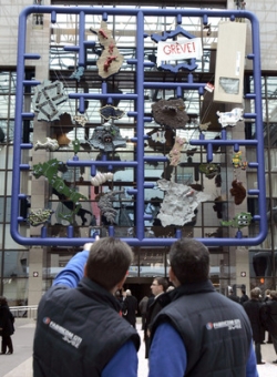 Plastika Davida Černého v Bruselu.