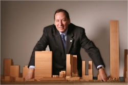 Přestavby s&iacute;dla OSN se ujal architekt Michael Adlerstein.