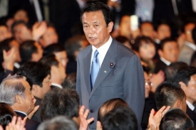 Taró Asa - nový předseda LDP.