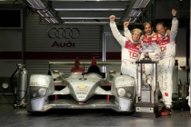 Audi R10 s naftovým motorem vybojovalo již druhé vítězství na čtyřiadvacetihodinovce v Le Mans.