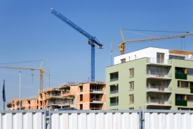 Úřady by letos mohly povolit výstavbu až 50 tisíc bytů.
