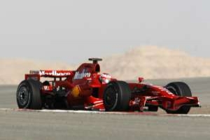 Bahrajn je známý díky závodům F1 a teď i kvůli žalobě proti Alcoa
