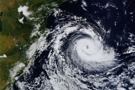 Cyklon nad Asií (ilustrační obrázek).