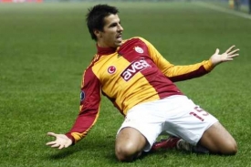 Milan Baroš, útočník Galatasaraye, se raduje z gólu do sítě Herthy.
