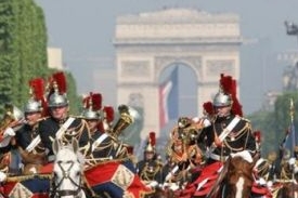 Vojenská přehlídka 14. července v Paříži