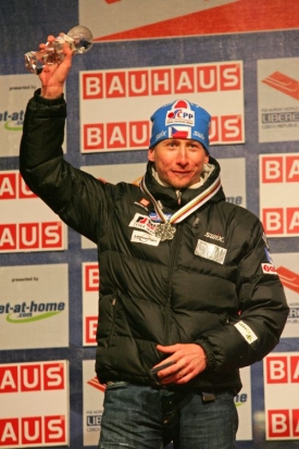 Lukáš Bauer při medailové ceremonii.
