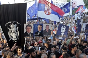 Ultranacionalistické shromáždění na podporu bývalých srbských vůdců.