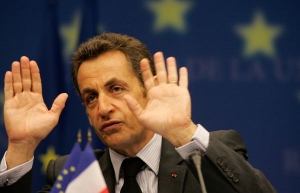 Sarkozy si nakonec spásný nápad nepřivlastnil.
