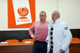 Petr Benda z ČSSD (vlevo) navrhl odvolat šéfy pěti krajských nemocnic.