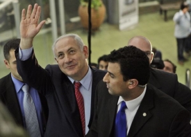 Benjamin Netanjahu zaostal o jeden mandát.