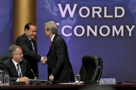 Australský premiér Kevin Rudd a italský premiér Silvio Berlusconi.
