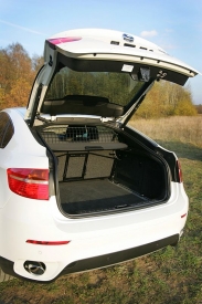 BMW X6 v objemu převážených zavazadel netrumfne ani octavii.
